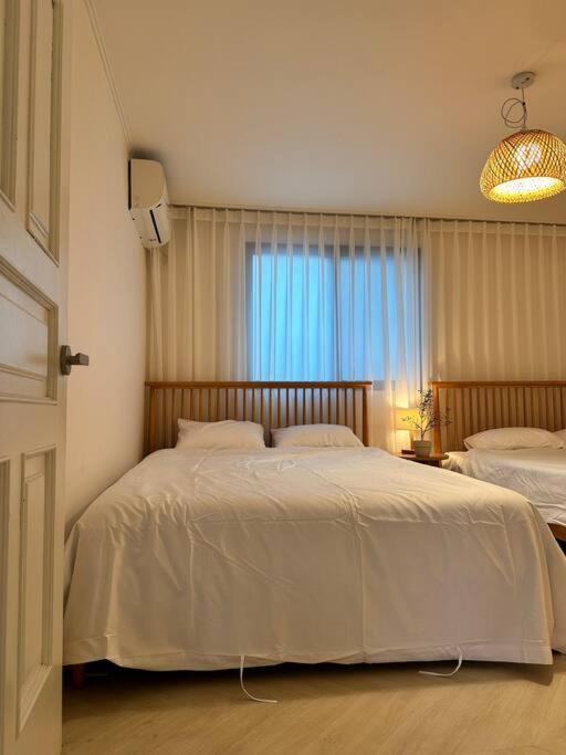 10-minute Walk From Hongdae Entrance Station, 2 Rooms, 3 Beds Pangsapuri