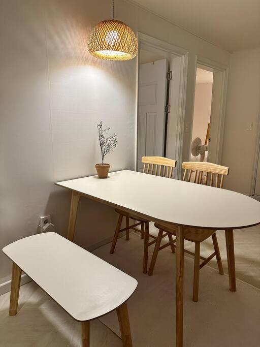 10-minute Walk From Hongdae Entrance Station, 2 Rooms, 3 Beds Pangsapuri *