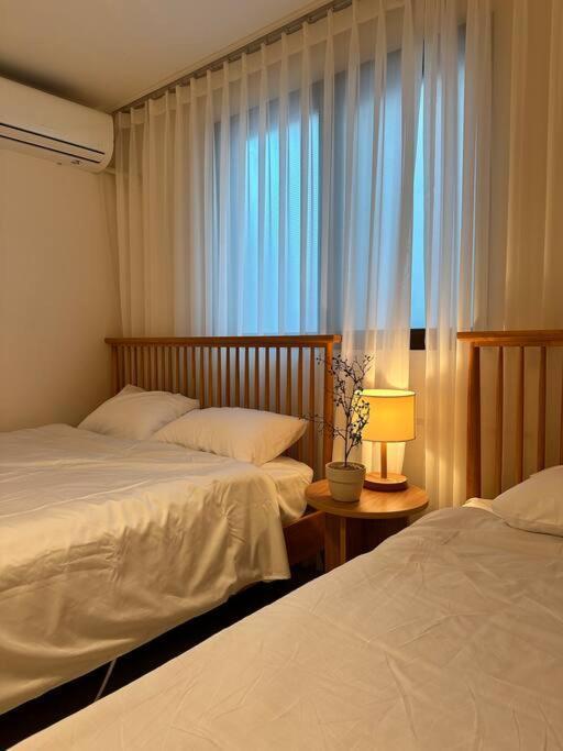 Apartment 10-minute Walk From Hongdae Entrance Station, 2 Rooms, 3 Beds Seoul